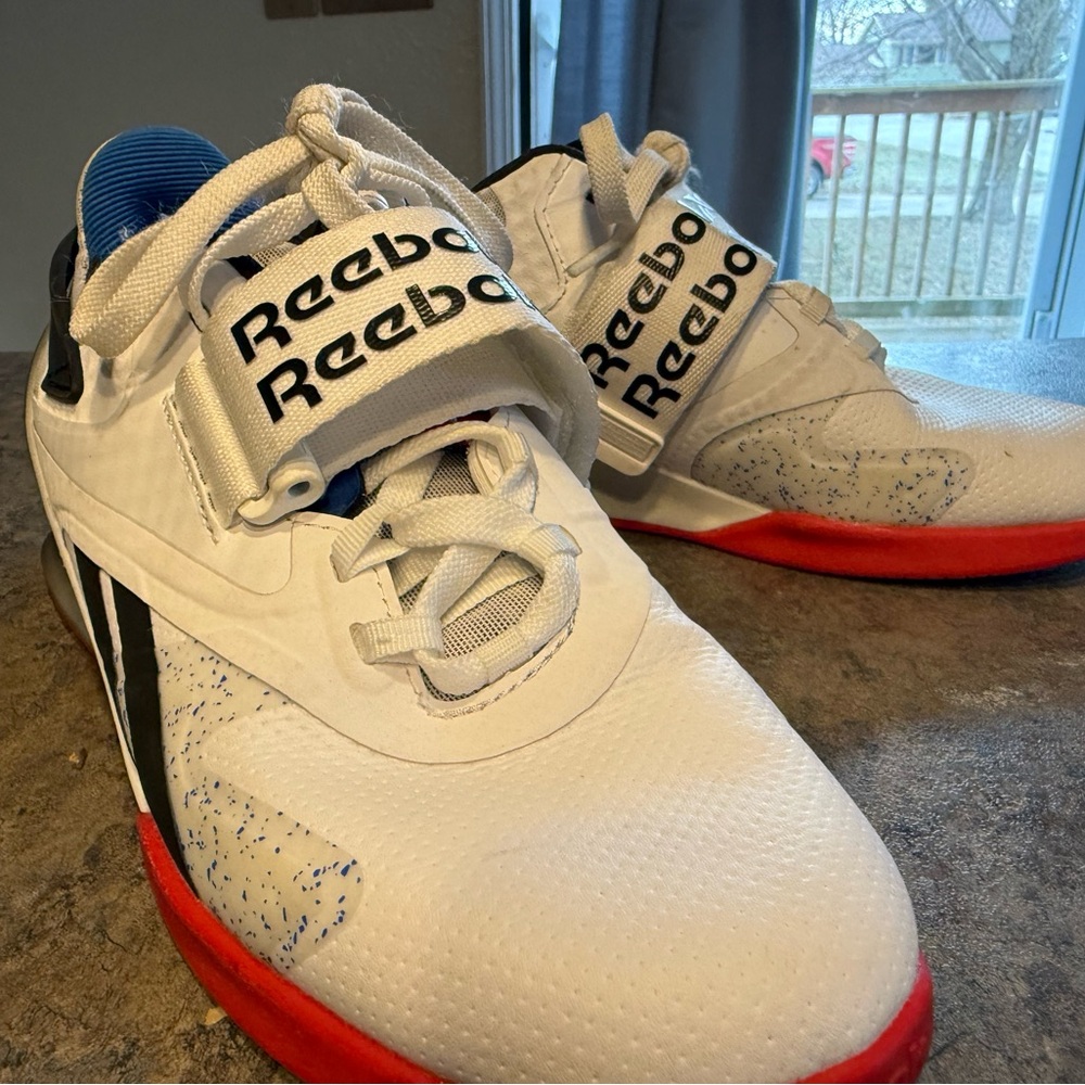 Reebok legacy trainers (men 6.5/women 8.5)